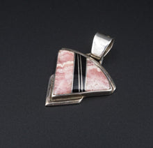 Navajo Albert Fancisco Sterling Silver Rhodochrosite Onyx Inlay Pendant PS2066