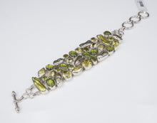 Signed Chunky Sterling Silver Green Multi Gem Bracelet Toggle 7.75" BS2733