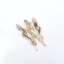 Erte Alphabet Series Letter "W" 14k Yellow Gold CFA Pendant 1.2" PG1868