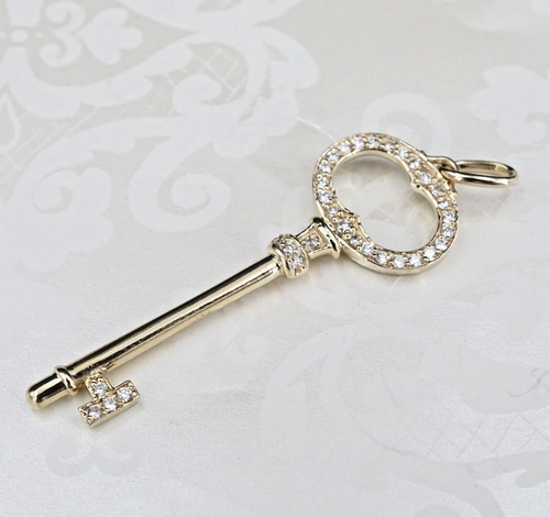 18k Yellow Gold Diamond Key Pendant 1.85