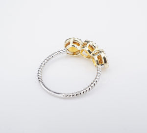 Vintage 14K 2-Tone White Yellow Gold Citrine 3 Stone Stacker Ring Sz 8.25 RG4130