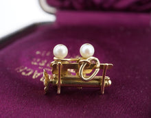 Vintage French 18k Yellow Gold Pearl Two Lovers Park Bench Charm Unique CHS1885