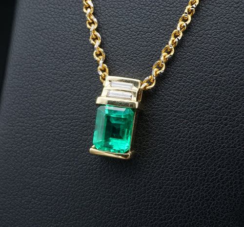 18k Gold 2ct carat Natural Emerald Diamond Pendant Necklace 15.5