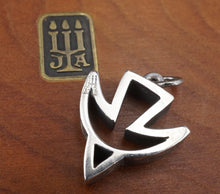 James Avery Thick Open Descending Dove Pendant Sterling Silver Retired CHS1824