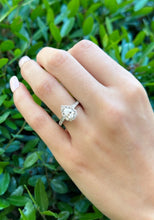 18k White Gold 1.75 carat Pear Cut Diamond Halo Engagement Ring Size 6 RG4093