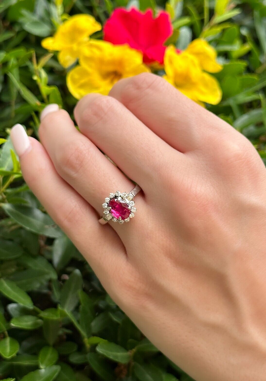 18k White Gold 2ctw Oval Ruby Diamond Halo Ring Size 7.25 RG4210