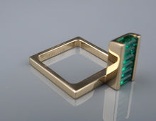 Trisko Emerald Ring 14k Yellow Gold Sculpture Modernist Size 6.5 Chatham RG4376