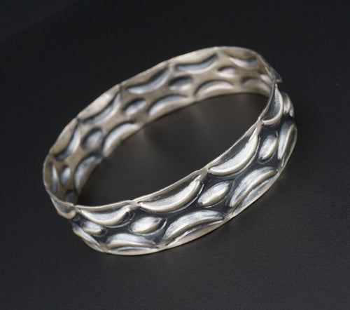 Navajo Sterling Silver Bangle Bracelet Chunky 8.25