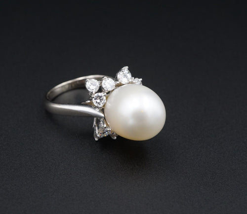 Vintage 18K White Gold 11mm Pearl 0.9ct Diamond Halo Cocktail Ring Size 5 RG3371