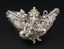 Barbara Bixby Sterling 18K Blue Diamond Gems Ganesh Cuff Bracelet Pouch BS2860