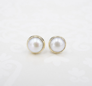 14k Yellow Gold Pearl Stud Earrings 6.5mm Button Bezel Set EG2416