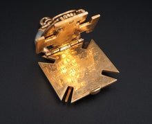 1915 Antique Knights Templar 32nd Degree Masonic Tri-fold 14k Commandery M1773