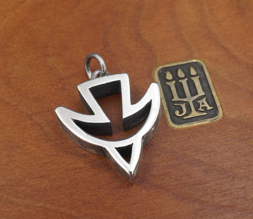 James Avery Thick Open Descending Dove Pendant Sterling Silver Retired CHS1824