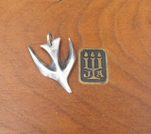 Retired James Avery Sterling Silver Descending Dove of Peace Pendant PS2084