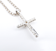 David Yurman Diamond Cross Pendant Necklace 14k Sterling Silver Box 16" NS2160