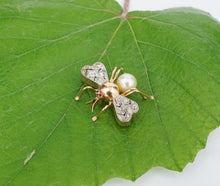 Vintage 18k Gold Bug Pin Brooch Pearl Ruby Eye 3D Fly Moth 2-Tone 1" M1497