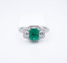 18k White Gold Natural Emerald Diamond Halo Cocktail Ring Size 6.5 NWT CO1178