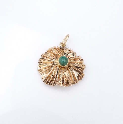 14k Yellow Gold Emerald Cabochon Pendant 1.1