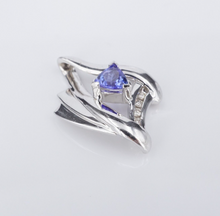 Levian 14k White Gold Tanzanite Diamond Pendant Trillion Vintage PG1896