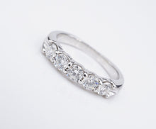 18k Diamond Band Stacker Wedding Ring 1 ctw 5 Stone White Gold Size 7.5 RG4285