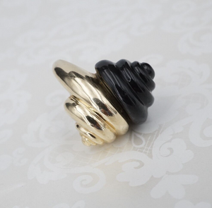 MAZ 14K Ring Yellow Gold Carved Onyx Seashell Size 7 Fluted Dome Swirl RG4364