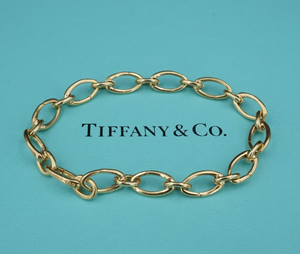 Tiffany & Co. 18k Yellow Gold Clasping Link Charm Bracelet 7.25" 7mm BG944