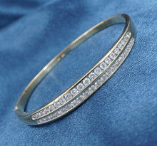 Elegant Natural Diamond Hinged Bangle Bracelet 14k Yellow Gold 6.5" BG871