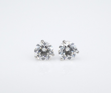 Tiffany Diamond Stud Earrings 2.5ct Carat Platinum VS1 I $40k Appraisal CO1114