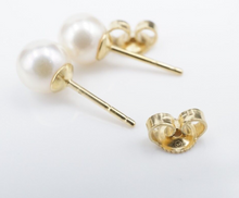 Vintage Mikimoto Pearl Earrings Studs 18k Yellow Gold 6.5mm EG2390