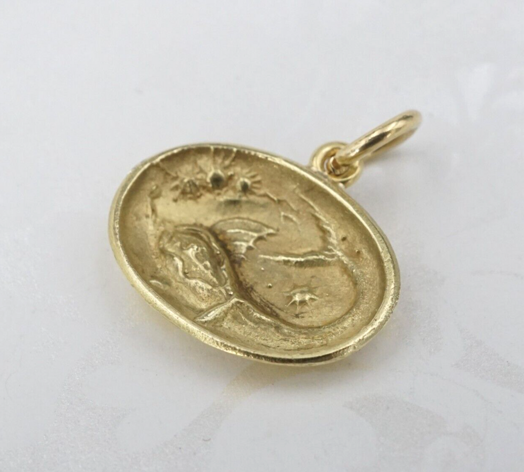 Vintage 18k Yellow Gold Fish Stars Charm Pendant 0.6