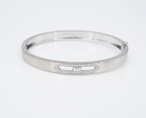 Penny Preville Openwork Diamond Hinged Bangle Bracelet 18k White Gold 6.5" BG898