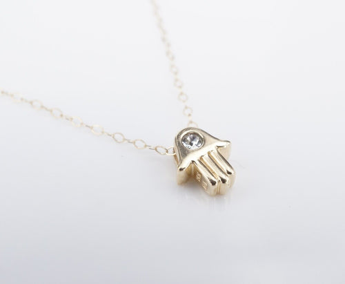 10k Hamsa Pendant Necklace Yellow Gold 17