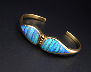 Natural Black Opal Inlay Cuff Bracelet Designer Lisa Mele 18k Gold BG717