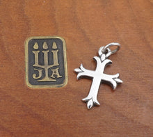 James Avery Fleuree Cross Charm Sterling Silver 0.8" Retired Uncut CHS1865