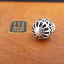 James Avery Fleur De Lis Easter Egg Charm 3D Sterling Silver Retired CHS1997