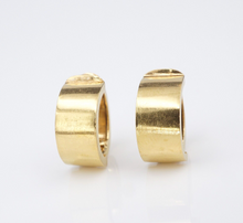 Vintage 18k Yellow Gold Huggie Hoop Earrings 0.5" 7mm Wide EG2364