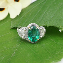 NWOT 18k White Gold 4.4ctw Natural Emerald Diamond Halo Ring Size 6.5 CO885