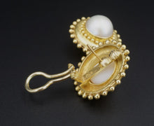 Elizabeth Locke Mabe Pearl Button Earrings 18k Yellow Gold Dot Halo EG2340