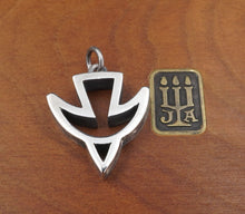 James Avery Thick Open Descending Dove Pendant Sterling Silver Retired CHS1824