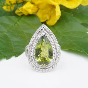 NWOT 14k White Gold Pear 6 carat Peridot Diamond Halo Cocktail Ring Size 7 CO912