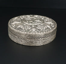 Vtg Sterling Silver Chinese Foo Dog Wealth Repousse Round Box w/Mirror 4" M1789