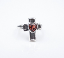 James Avery Red Garnet Heart Cross Birthstone Ring Sterling Silver Size 5 RS3493
