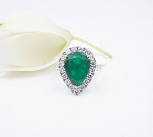 NWOT 14k White Gold 4.3ctw Natural Emerald Diamond Halo Ring Size 6 CO1179