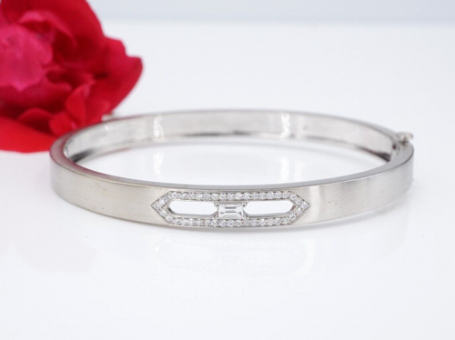 Penny Preville Openwork Diamond Hinged Bangle Bracelet 18k White Gold 6.5