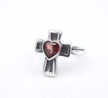 James Avery Red Garnet Heart Cross Birthstone Ring Sterling Silver Size 5 RS3493