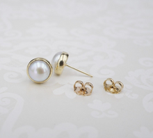 14k Yellow Gold Pearl Stud Earrings 6.5mm Button Bezel Set EG2416