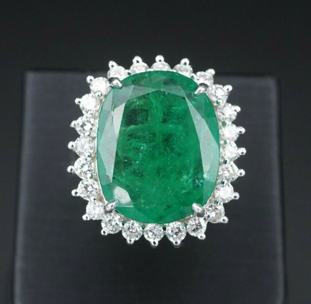 NWOT 14k White Gold 9 carat Natural Emerald Diamond Halo Ring Size 6.75 CO906