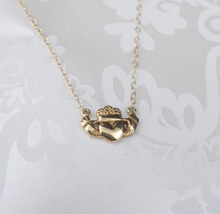 10k Claddagh Pendant Necklace Yellow Gold 17" Ireland Hands Crown NG1568