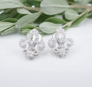 18k White Gold Fleur De Lis Natural Diamond Stud Earrings 0.7" Vintage EG2386