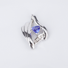 Levian 14k White Gold Tanzanite Diamond Pendant Trillion Vintage PG1896